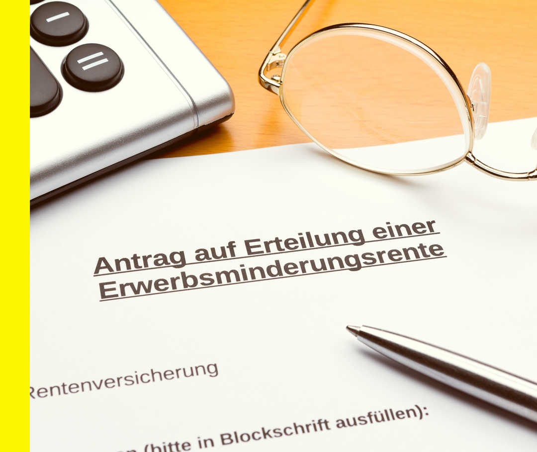 Nahaufnahme von einem Dokument mit der Überschrift „Antrag auf Erteilung einer Erwerbsminderungsrente“.